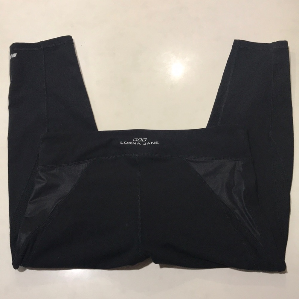 Lorna Jane Satin & Mesh Crop Leggings